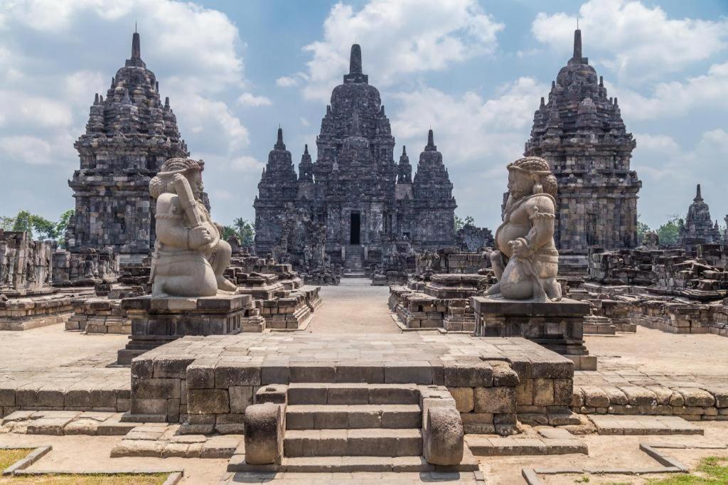 Joglo Ayem Tentrem Prambanan Kültér fotó