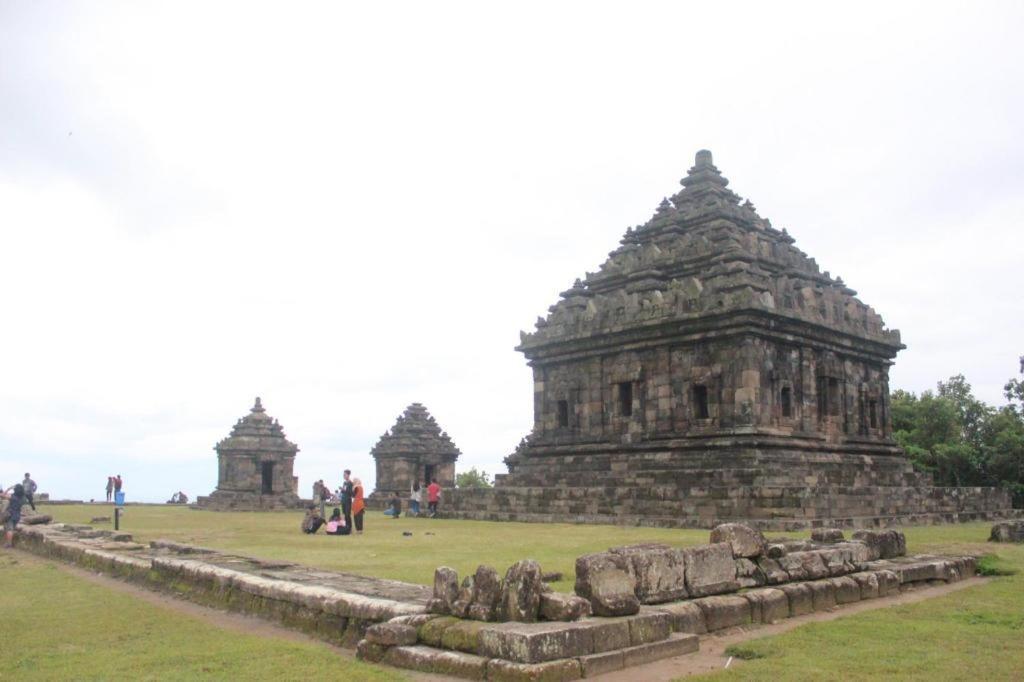 Joglo Ayem Tentrem Prambanan Kültér fotó