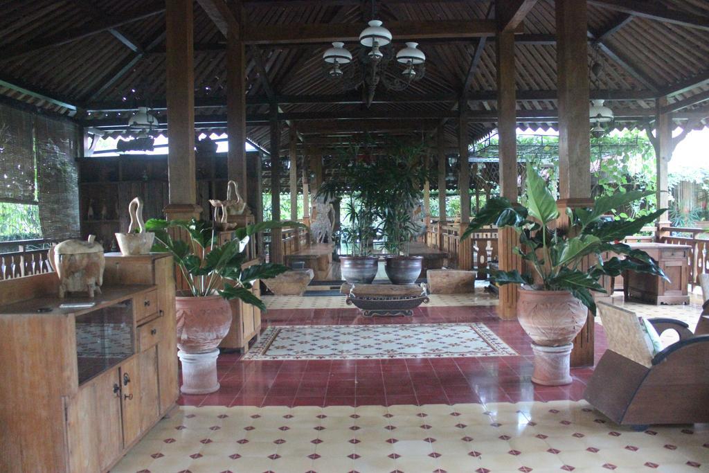 Joglo Ayem Tentrem Prambanan Kültér fotó