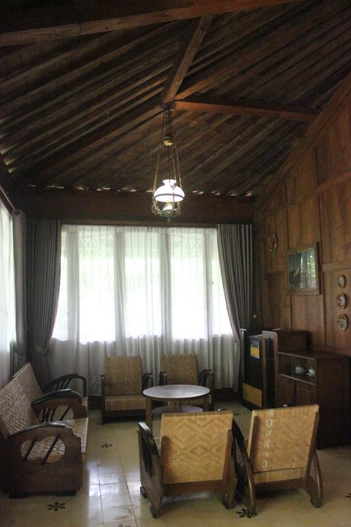 Joglo Ayem Tentrem Prambanan Kültér fotó