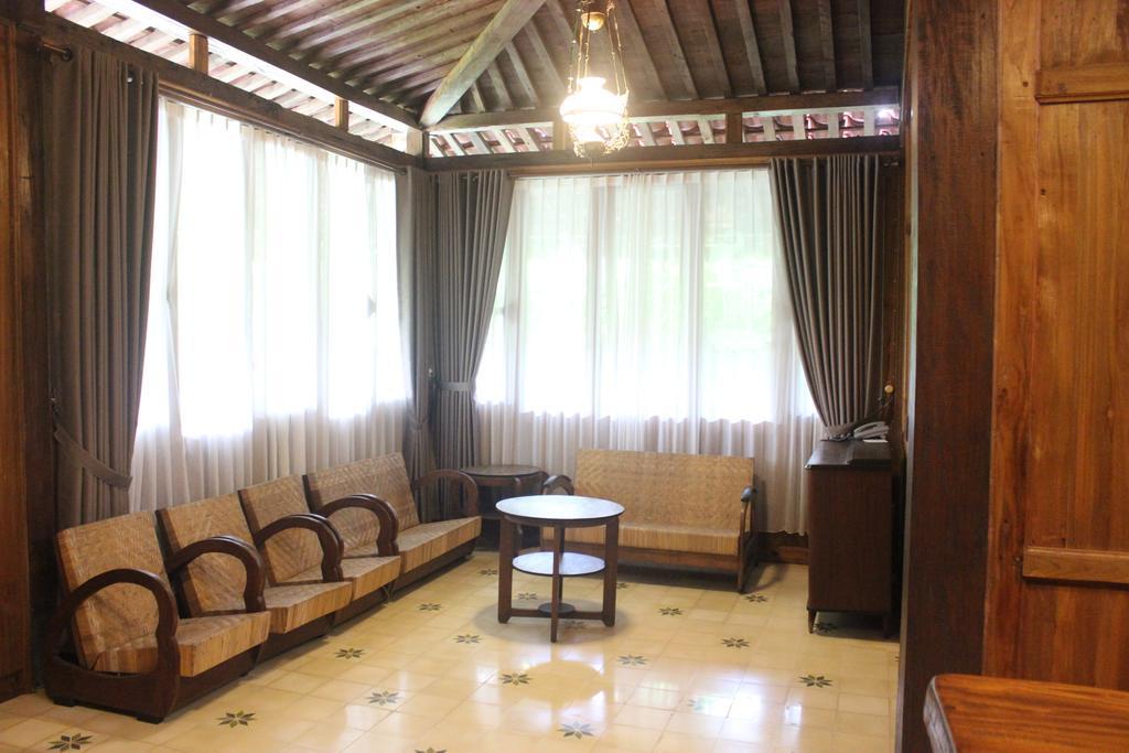 Joglo Ayem Tentrem Prambanan Kültér fotó