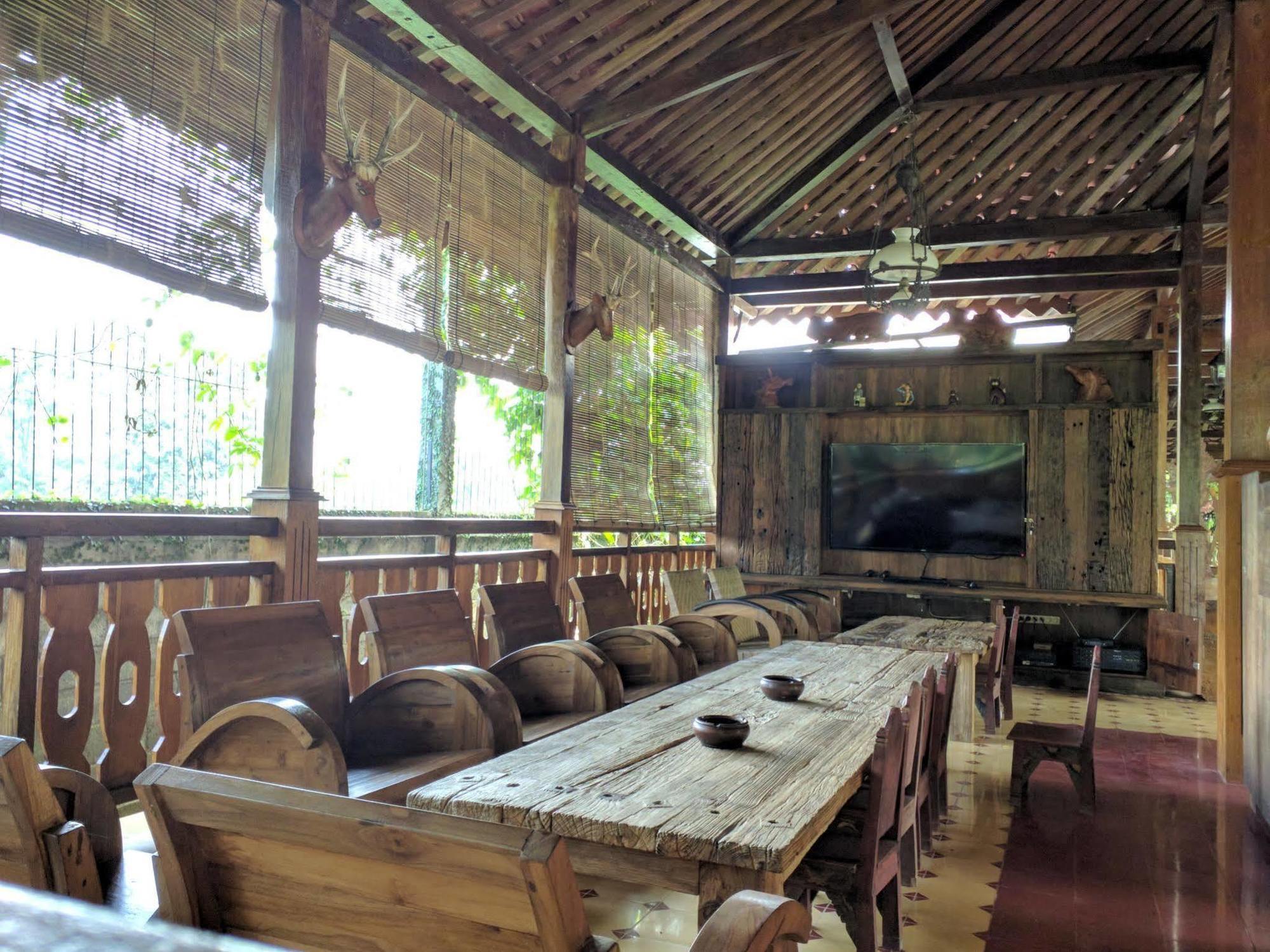 Joglo Ayem Tentrem Prambanan Kültér fotó